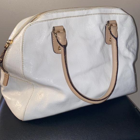 Michael Kors patent leather handbag - Picture 3 of 6